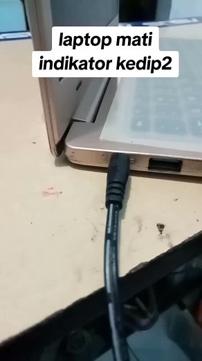 Cara Mengatasi Laptop Mati dengan Lampu Indikator Kedip-kedip