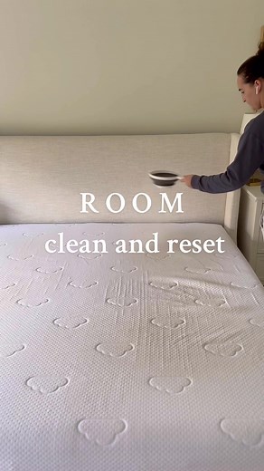giving my bedroom a deep clean, refresh and reset for some monday motivation ✨ #bedroomcleaning #bedroomclean #roomreset #asmrcleaning #cleanwithme