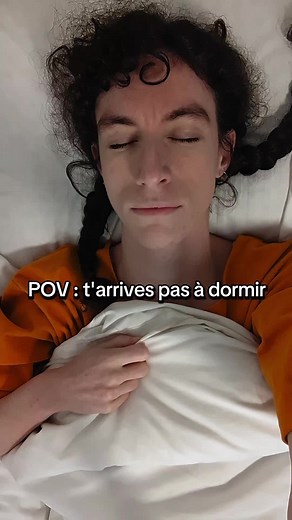 Inondé de Stress : Un Non-Sommeil Comique !