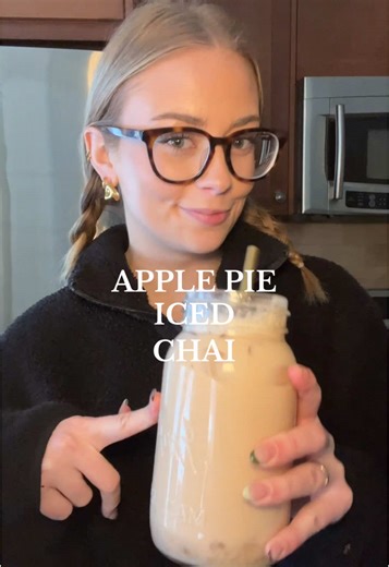 dessert in a cup: apple pie iced chai🍏🫶🥧 #chai #icedchai #drinkinspo #homebarista