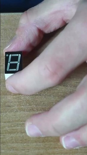 Display 7 Segmenti, accendiamolo solo con un Tester per vedere come funziona. E quello a 4 cifre ?