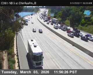 3-vehicle crash on I-5 near Carlsbad blocks several lanes