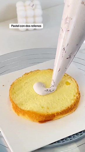 Cake Decorating Process: Step-by-Step Guide