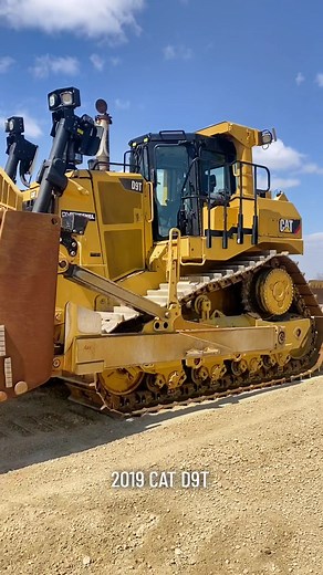 2019 CAT D9T Heavy Equipment Overview