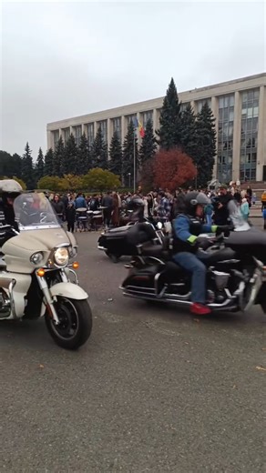 Epic Motorcycle Parade in the City!