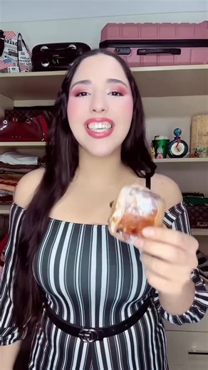 Asma🫶🏻 on Instagram: "🤦🏻‍♀️"