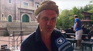 ARD Brisant hat uns bei den finalen Vorbereitungen zu AmusitrA begleitet. 🙏👍🏻 Ganz herzlichen Dank für diesen tollen Beitrag! Hier ist er noch einmal für alle, die ihn gestern nicht im TV gesehen haben. Alma Naidu Pascal Marshall LIVE Konstantin Reinfeld Markus Gahlen Rene Kroemer Piano Ralf Bauer ChrisTine Urspruch Volksschauspiele Ötigheim Pearl River Pianos WACKENHUT Modehaus Wagener Hotel am Sophienpark Volksbank pur Immobilien | Marc Marshall