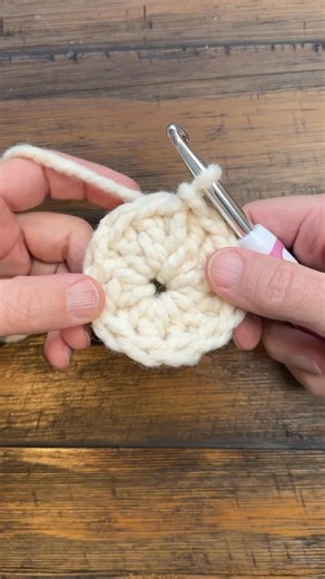 How to make Magic Ring for Treble Centers #crochet | Michael Sellick