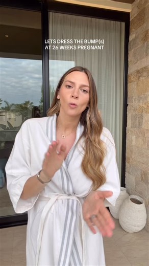 ALLISON KUCH on Instagram: "did you wear a one piece or two piece during pregnancy? my belly button needs a tan"