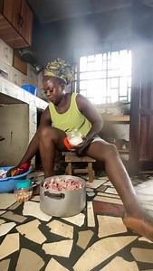 Food in proceses | Upper woman