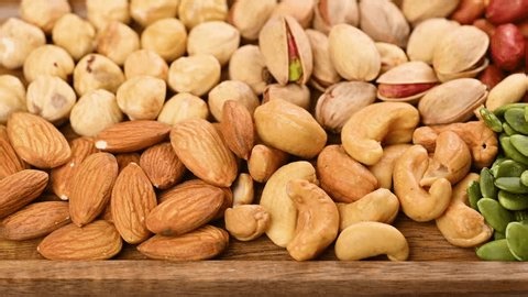 clip-3989597671-close-up-video-nut-mix