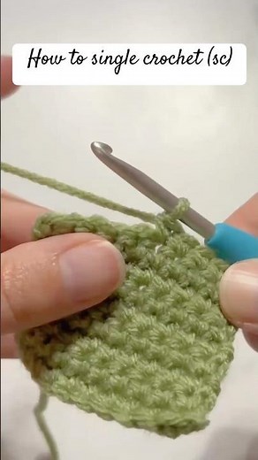 How to make a single crochet (sc) | Easy crochet tutorial for beginners 🧶