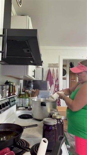 Making elderberry juice, from garden to pantry #shorts #elderberryjuice