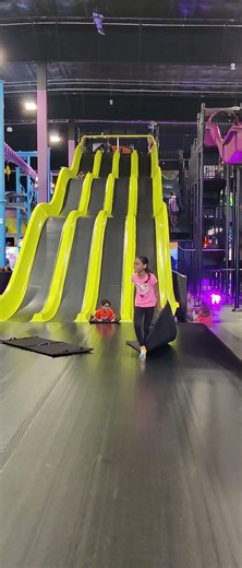 Fun Stations slides green 1