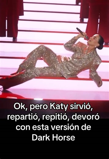 Katy Perry Devora con su Versión de Dark Horse