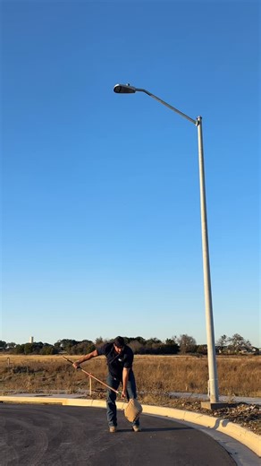 Frank Donahue on Instagram: "I genuinely think 34’ will be there by Hye-Land in March. Not far off here honestly. This is probably 31.5’- 32’ after a full work day. These bags are flyin today bois New 20lb sheaf is waiting at home for me to train with #throwing #thrower #highlandgames #sheaf #strongman"