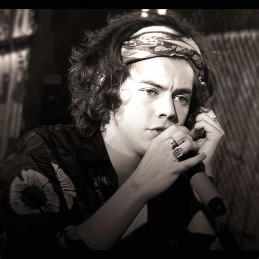 one direction reunion trailer: all the roads again tour #onedirection #harrystyles #zaynmalik #edit #fyp btw this isnt ai the quality is just so bad. louistomlinson liampayne niallhoran zarry larrystylinson zouis ziam narry nouis ziall 1D boyband sad reunion edit