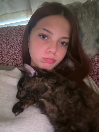 🦄🧁🫰🏼😽 (@ihave.neon.guts)’s videos with original sound - Kayden bichard♠️🃏