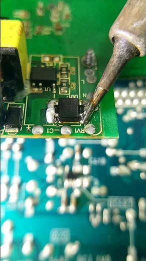 Removing LED Light driver Bridge Using Soldering Iron #shorts