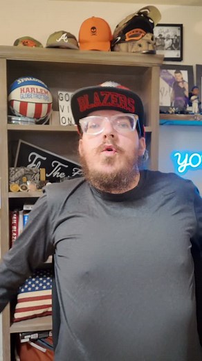 Zero sugar, holiday creamy vanilla Coca-Cola review out now on you know with Marty Kauffman the YouTube channel #YouKnow #YouKnowWithMartyKauffman #Review #ThatNewNew | Marty Kauffman | Facebook