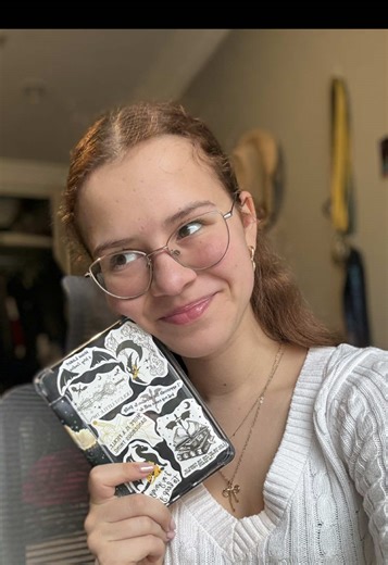 Could it be any more perfect?? #booktok #fourthwing #studytok #empyreanseries