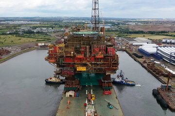 Huge Brent Charlie Platform Comes To Hartlepool Port