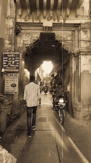 7.3K views · 5 comments | Old City-Udaipur ❤️ Credit: @the_.unexplored #udaipur #udaipurupdates #udaipurdiaries #udaipurlove #lakecityudaipur #udaipurcityoflakes #oldcityudaipur #streetofudaipur #udaipurview #explorepage #instaudaipur #rajasthan #trending #reelsinstagram #reelviral #explorer #udaipurphotography #udaipurcity | Udaipur update | Facebook