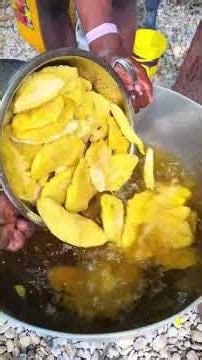 A true taste of the Caribbean in every bite 🇭🇹🐟🍌 Today we’re serving up boiled fish with fried