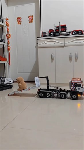 RC Dump Truck in Action | RC Truck