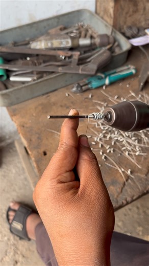 Turn a wire into generator spring #shorts #diy