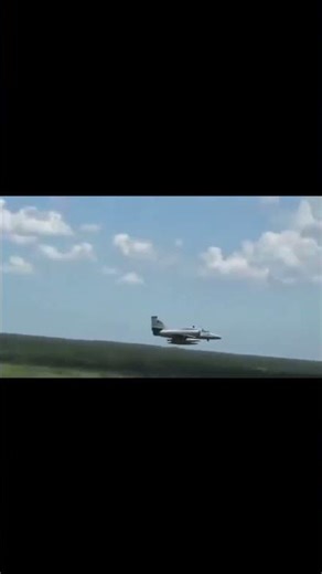 Douglas A-4 Skyhawk razante increíble