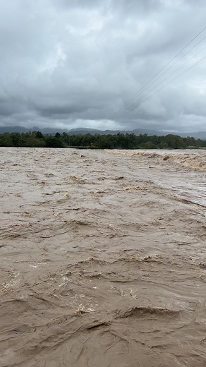 WATCH| Sitwasyon sa Aklan River Irrigation Systen sa Brgy. Sigcay, Banga as of 1:10pm, Nobyembre 25. video: Sevreil Morales Lao #EnergyFmKaliboNews | Energy FM 107.7 Kalibo