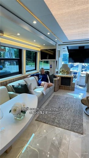 Imagine traveling in this! #motorhome #luxurylifestyle #luxurytravel #luxuryhomes #rv #rvlife