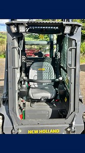 ⭐New Holland #L318 #skidsteer out to a customer and straight to work. Thank you for your business. Features -Hydraulic locking on the headstock – pull down style safety lap bar – new style electric hydraulic joystick controls with flick switch choice between ISO & H pattern / plus custom control features on the loader arms response times – glide ride – self levelling – high flow hydraulic services – customizable 8” LCD colour Hawk display screen with integrated rear view colour camera – creep sp