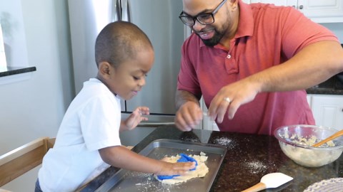 Guidecraft Classic Kitchen Helper® Toddler Tower - Gray: Folding, Adjustable Height, Learning Step Stool for Kids, W/Chalkboard | Montessori Collapsible Safety Non-Slip Platform