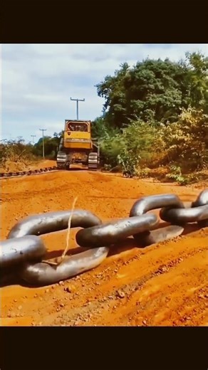 అడవిని నిమిషాల్లో నేలమట్టం చేసే యంత్రాలు!