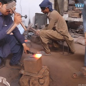 The Traditional Craft of Axe Making | Voov Auto Repair