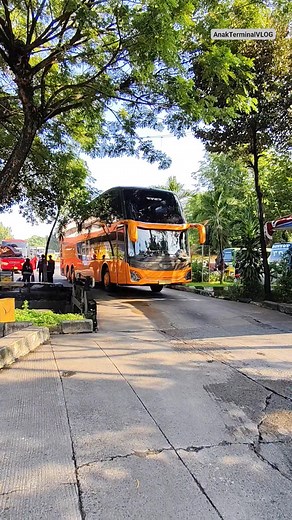 3.5K views · 40 reactions | Bus tingkat tertinggi yang ada saat ini #27trans #doubledeckerbus #PortaldoOnibus #urbanmobility #publictransport #busologia #BrasilSul #ViaçãoGarcia #SantoAnjo #GrupoGBS #MarcopoloG8 #MercedesBenz #BlueTec6 #FrotaNova #Busologia #ÔnibusRodoviário #NaEstrada #PaginaOnibusRodoviario | Anak Terminal | Facebook