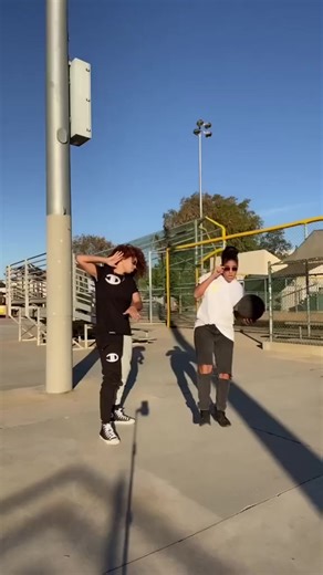 Vidéos de USDZ (@usdzvideos) avec son original - music_ismail_xr