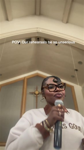 Happy SUNDAYYYYY! Did you go to church? How many worship leaders can relate to all the phases in this video? #worshipteam #christiancontentcreator #church #sundaymorningworship