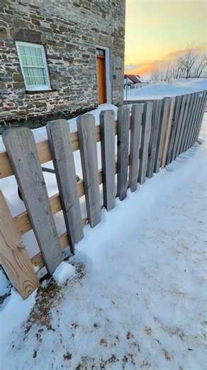 The Selkirk Lighthouse in Pulaski, New York was built in 1838 and is on the National Register of Historic Places. It’s one of only 4 lighthouses in the U.S. to keep its original birdcage lantern. Tonight, it gets the added glow of a gorgeous sunset. | Meteorologist Eric Snitil