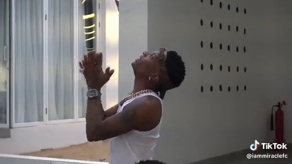Wizkid and Chronixx Afrobeat Dance Performance