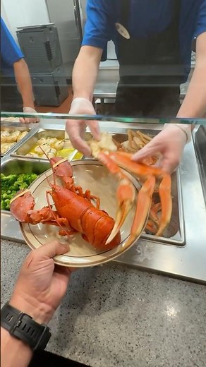 Who’s been to The Nordic Lodge ? Unlimited, all you can eat seafood and steak buffet. 👀😳🤤 #omg