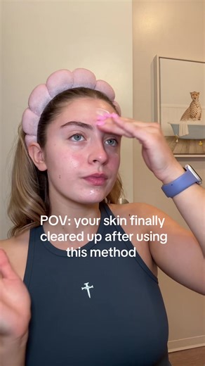 i actually love the Routinely app😭I can’t even express that enough to you guys !!! #routinely #skincare #skintok #clearskin #skincaretips