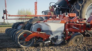 4K views · 116 reactions | The Kverneland Unicorn e-drive II is renowned for the excellent seed placement in both conventional and mulch conditions. Thanks to the defined seed application by GEOSEED, the plants get best access to nutrients, water and sun- to develop into a strong crop. For more info, see: https://ien.kverneland.com/Seeding-Equipment/Precision-Drills/Kverneland-Unicorn-e-drive-II | Kverneland | Facebook