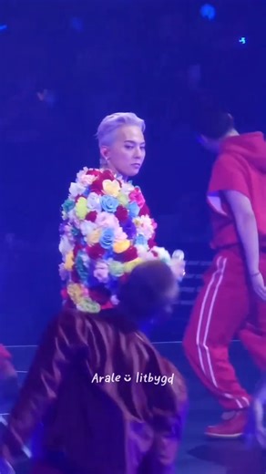 GD만의 독특한 춤선, 한 번 나오면 무대 분위 기 싹 잡는다 GD獨特的舞蹈線條,一出手就把整個舞台氣場抓滿♡GD の独特なダンスライン、出た瞬間ステージの空気を一気に掌握#gd #지디