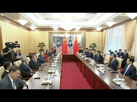 President Xi Jinping meets Malaysian PM Mahathir in Beijing