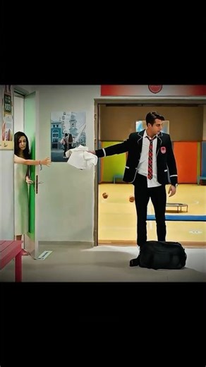 Doruk gave his clothes to Asiye😊#mybrothers #onurseyityaran #suburcuyazgicoskun