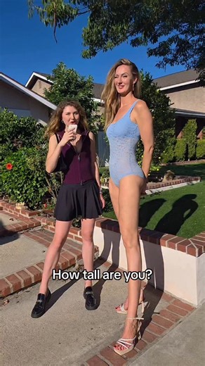 Ki | Actor | Model | Content Creator | UGC on Instagram: "Interview with 6’9.5 (207cm) @ekaterina_lisina15 😍🦒 Who should I interview next?"