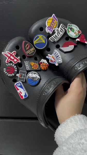 Choose Your Favorite Jibbitz - Personalize Your Crocs